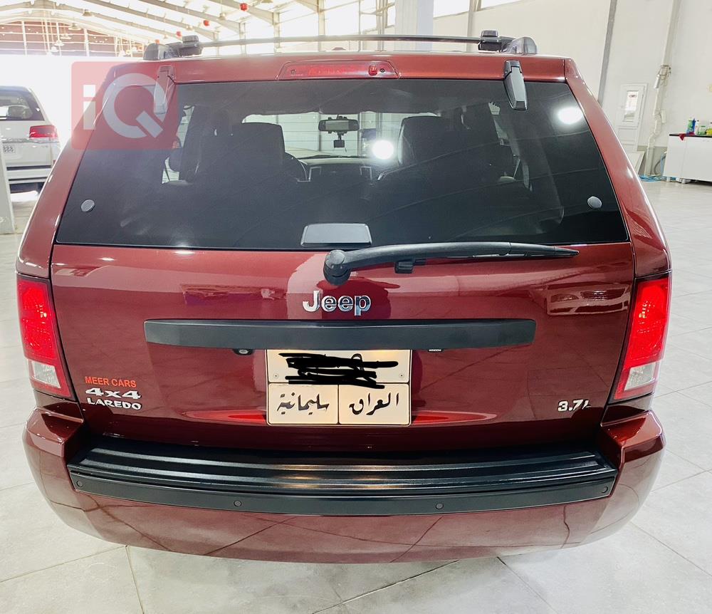 جیپ گراند شیرۆکی